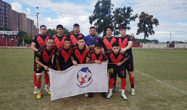 Gran triunfo cosechó Newell´s de barrio Roma sobre Independiente de Santo Tomé. Gran triunfo cosechó Newell´s de barrio Roma sobre Independiente de Santo Tomé.