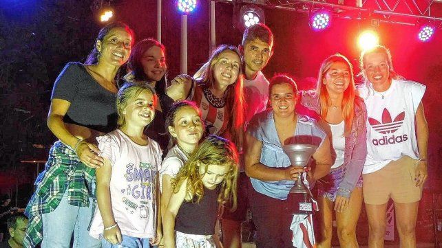 El gran cierre de la temporada sirvió para reunir a todos los estamentos del hockey santafesino.