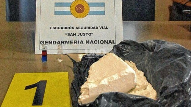 Gendarmer&iacute;a Nacional detect&oacute; coca&iacute;na en un colectivo de pasajeros sobre ruta nacional 11.