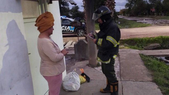Provincia asistió a los evacuados en la ciudad de Vera durante la noche