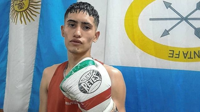 Cristian Benítez de 20 años, representante del Parque Garay, estará peleando en Barranquitas.