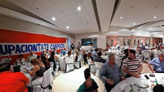 Muchos socios e hinchas de Unión celebraron un nuevo aniversario de Tate Campeón en Sirio Libanés.