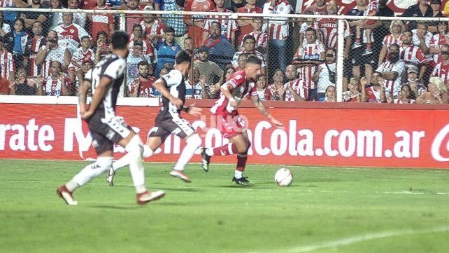 Gastón González es determinante en el funcionamiento de Unión en esta Copa de la Liga Profesional.