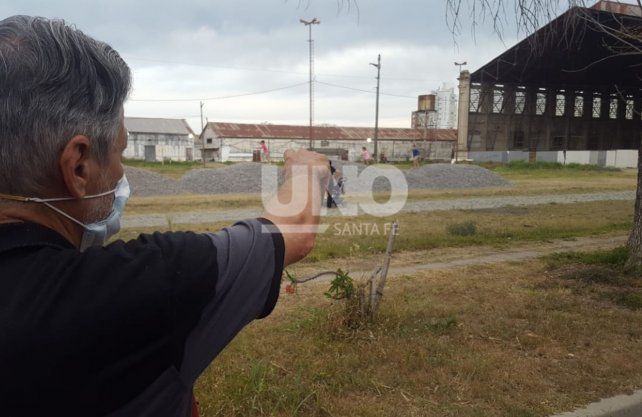 Oscuridad, falta de mantenimiento, inseguridad y autos a alta velocidad. Eso es lo que denuncian los vecinos de barrio Candioti Norte que viven en calle Avellaneda, entre Bulevar y Chacabuco.&nbsp;