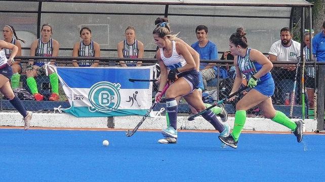 La destacada jugadora de CRAI, Florencia Villar, fue la autora del &uacute;nico tanto de las Gitanas en la derrota ante Banco Provincial.&nbsp;