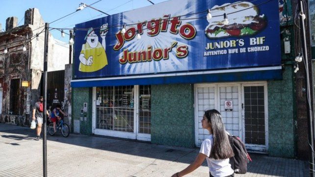 Otro de los locales baleado fue el carrito de comidas Jorgito Junior