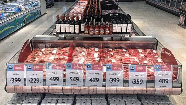 El acuerdo de precios en las carnes, que establece ocho cortes con rebajas de hasta el 30%, comenzó a regir formalmente en febrero en supermercados de todo el país.