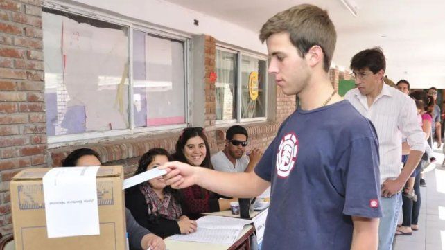 Voto joven: ya se imprimieron las boletas pero sigue la controversia