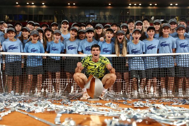 Carlos Alcaraz volvi&oacute; a quedarse con el Masters 1000 de Madrid.