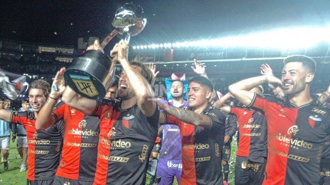 Horacio Darr&aacute;s espera una definici&oacute;n para saber si Col&oacute;n podr&iacute;a jugar, si le gana a River, la Supercopa Argentina. UNO Santa Fe | Jos&eacute; Busiemi