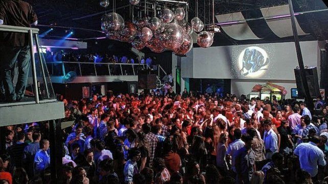 En 2009 tuvieron que cerrar los boliches del centro santafesino y relocalizarse en la ruta.