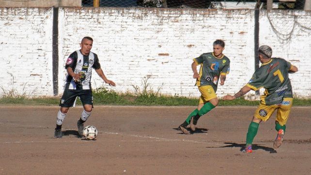  La Casita espera un traspié del primero de la tabla, Las Flores, para quedarse con el Apertura.