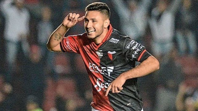 Tomás Sandoval podría ser titular en Colón junto a Wanchope Ábila contra Arsenal.