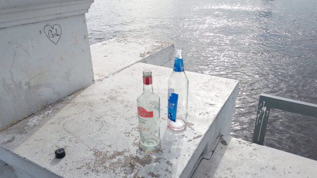 La mugre y basura que quedó en la Costanera tras los festejos
