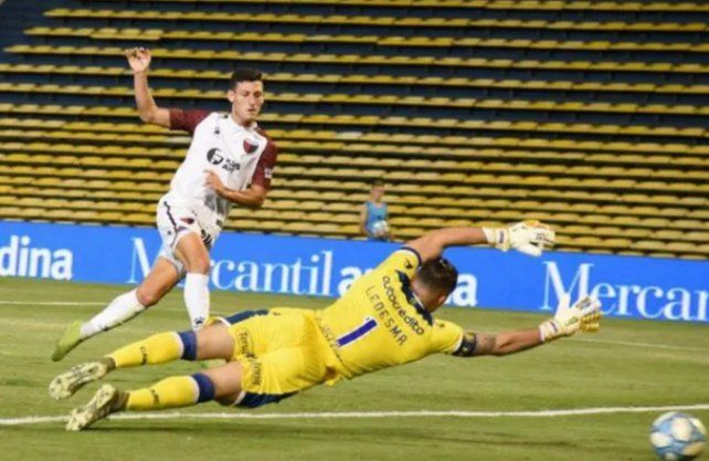 Los dirigentes de Col&oacute;n le dieron un ultim&aacute;tum al representante de Tom&aacute;s Chancalay por la extensi&oacute;n del contrato.