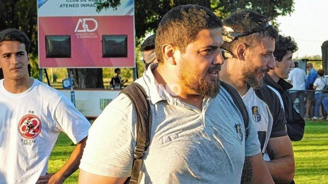 Chinchu Bustos ya fue entrenador del seleccionado de Santa Fe, y de Los Pumitas, y ahora transmite su experiencia en Estudiantes de Paraná.