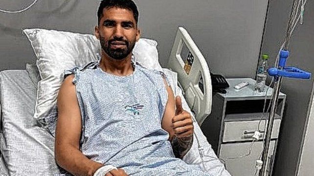 El defensor de Colón, Alberto Espínola, pasó por el quirófano en Paraguay y ahora inicia su larga recuperación.