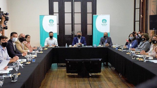 El intendente presentó a los concejales el presupuesto municipal 2021.