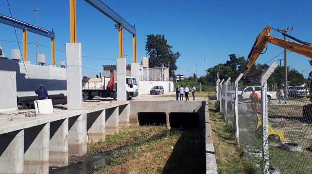 El trabajo en la casabomba de Centenario.