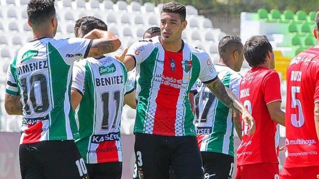 Lucas Acevedo viene de jugar en Coquimbo, lo buscó Antofagasta pero finalmente se quedará en Colón.