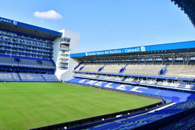 Emelec dejará un césped largo en el estadio George Capwell para desgastar un poco más a Unión en el partido por la Copa Sudamericana