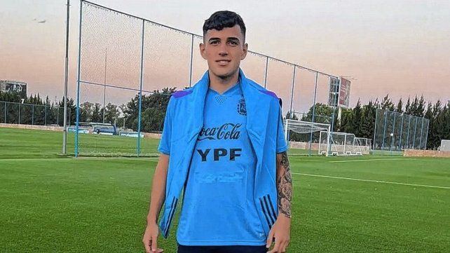 Alan Forneris, después de firmar su primer contrato con Colón, participó de una concentración con la Selección Argentina Sub 20.