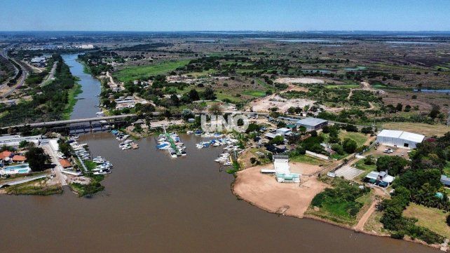 El Yacht Club Santa Fe, Tribu Guácharos y Los Tobas, alzaron la voz contra la avanzada de ocupas y privados