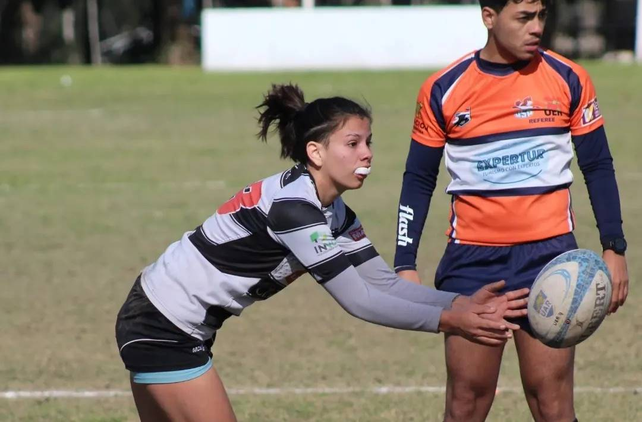  Alma Juniors de Esperanza fue otro de los elencos santafesinos que jugó en el Yarará de Rowing.
