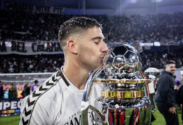 Platense demora los pagos del pase de Picco y complica el plan de Colón para resolver la deuda con Espínola. Platense demora los pagos del pase de Picco y complica el plan de Colón para resolver la deuda con Espínola.