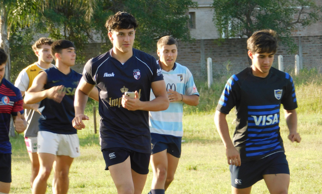 Nacho Gómez en uno de los entrenamientos efectuados por el seleccionado en Querandí.