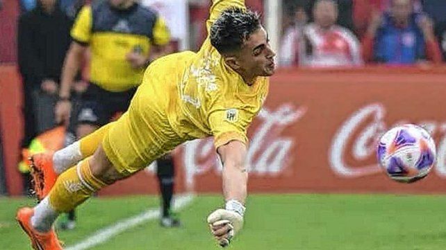 El penal que el arquero de Unión le atajó a Tarragona fue elegido en el Top 3 de atajadas por la Liga Profesional.