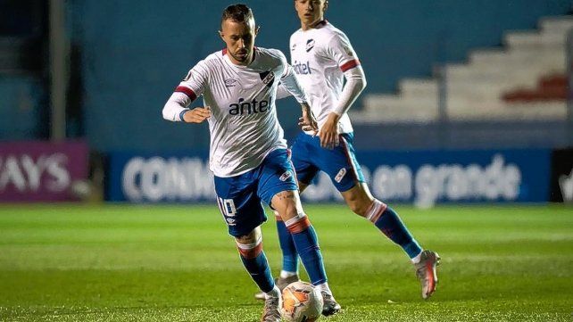 Rodrigo Amaral fue presentado como nuevo jugador de Plaza Colonia para la  temporada 2023