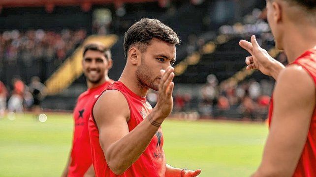 Augusto Schott seguir&aacute; siendo titular en Col&oacute;n.