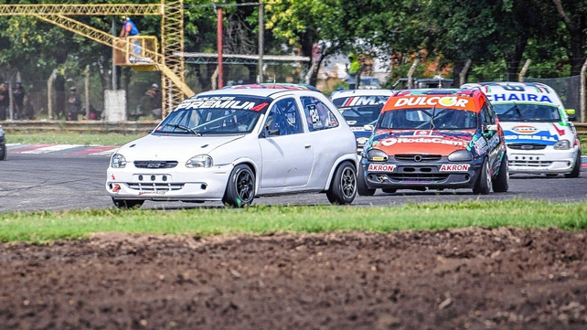 En la clase 2 del Nuevo Car Show, el piloto chaque&ntilde;o Franco Melli, logr&oacute; imponerse en el Parque de la Velocidad.