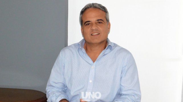 El escribano Carrera jugó más de diez años en el plantel superior de Santa Fe Rugby Club y en varios seleccionados de la USR.