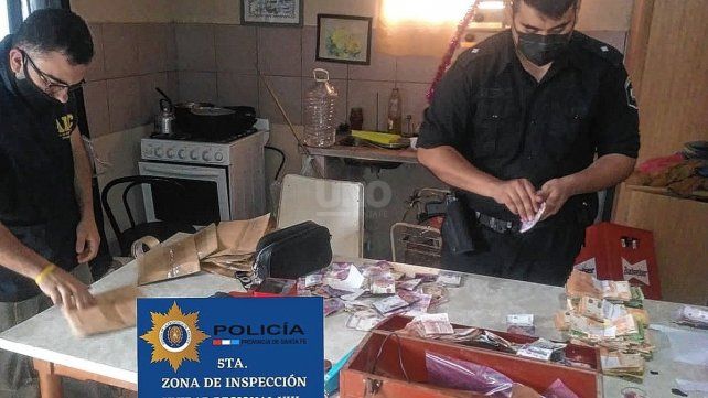 Los elementos secuestrados durante el operativo de Venado Tuerto.