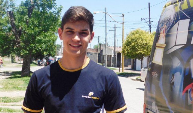 Ian tiene 17 a&ntilde;os, la ACTC lo aprob&oacute;, y el a&ntilde;o pr&oacute;ximo pasar&aacute; a ocupar una butaca en el competitivo TC Pista.