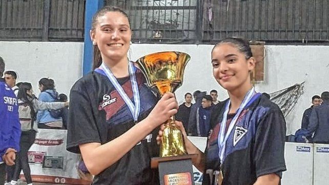  Oldani, formada en Santoto Vóley, y Williner, juegan actualmente en Villa Dora, e integraron los seleccionados de la ASV.