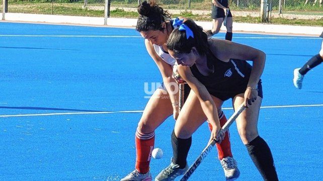 En el sintético de agua, en un atractivo partido, La Salle Jobson venció por 6 a 5 a Universitario.