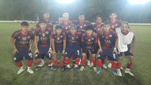 El cotejo entre el elenco de barrio Schneider y el santotomecino se jugó en cancha 2 del predio Nery Pumpido. El cotejo entre el elenco de barrio Schneider y el santotomecino se jugó en cancha 2 del predio Nery Pumpido.