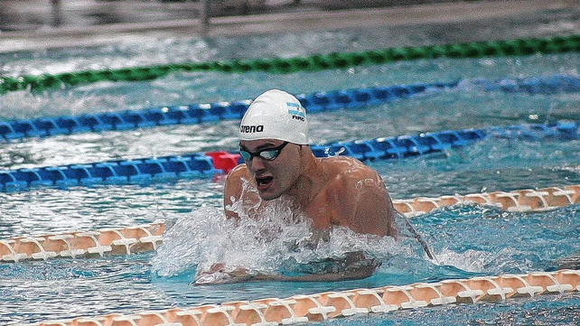 Dante Nicola de Uni&oacute;n de Santa Fe fue el ganador en los 200 y segundo en los 50 metros pecho.