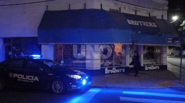 A la zapater&iacute;a la robaron durante la madrugada de este lunes.