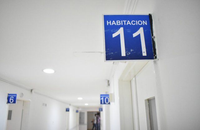 El Ministerio de Salud de Santa Fe inform&oacute; que 316 personas permanecen internadas en sala general y 151 en terapia intensiva (141 con asistencia respiratoria mec&aacute;nica)