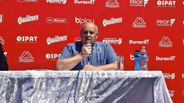 Los hinchas de Unión están pendientes de la posible conferencia del presidente Luis Spahn.