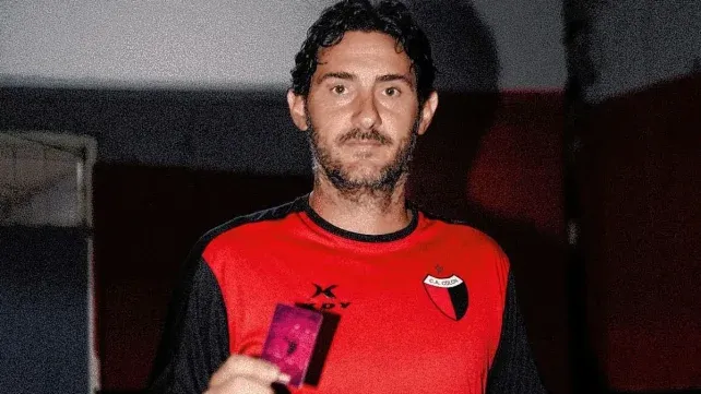 El director deportivo de Colón habló del presidente, el próximo mercado, las lesiones y la chance de sumar un psicólogo.