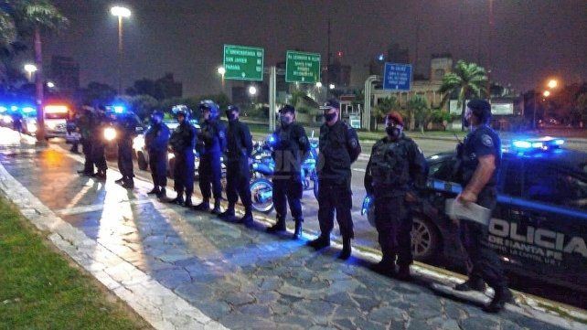 Operativos de control durante la noche en la ciudad de Santa Fe
