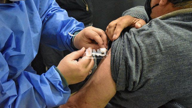 Esta semana se planea terminar de vacunar a la franja etárea de entre 35 y 30 años en la ciudad.