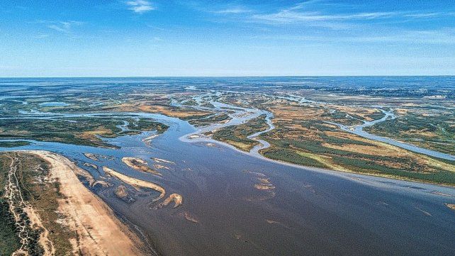 El tramo del río Paraná en territorio argentino alcanzaría niveles de similar orden a los registrados en el año más bajo de la historia registrada: 1944