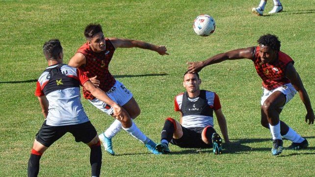 Col&oacute;n jugar&iacute;a dos amistosos contra Patronato.