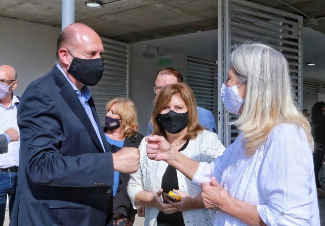 Vacunación a docentes: Según Perotti, Santa Fe inmunizó tres veces más que otras provincias